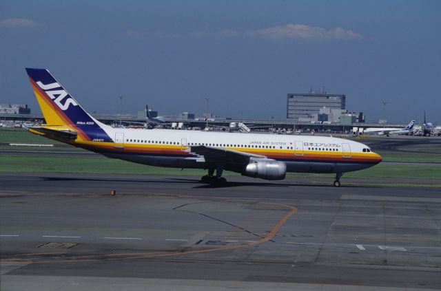 Airbus A300F4-200 (JA8477) - Taxing at Tokyo-Haneda Intl Airport on 1994/08/16