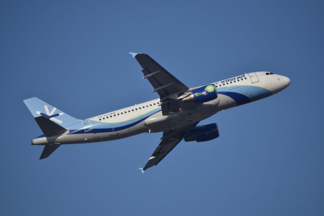 Airbus A320 (XA-ECO) - 3/18/2017: An Interjet Airbus A320 departing KIAH. 