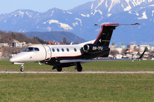 Embraer Phenom 300 (OH-TFA)