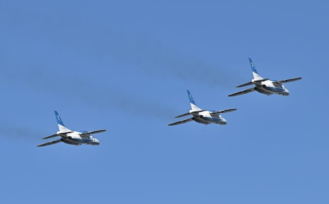 KAWASAKI T-4 — - 04.Nov.2024br /Blue Impulse returning to base.br /Plane 1, 2, 3