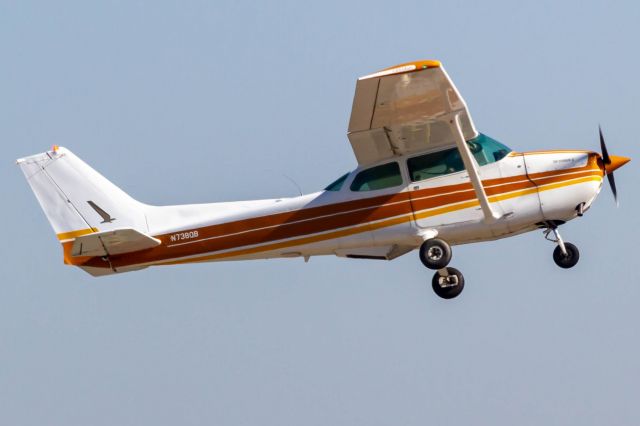 Cessna Skyhawk (N738QB)