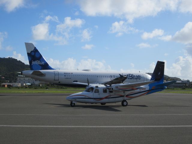 Airbus A320 (N649JB)