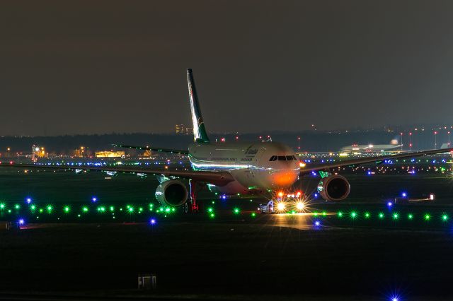 Airbus A330-200 (A5-ANP)