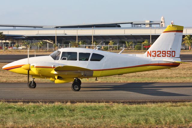 Piper Apache (N329SD)