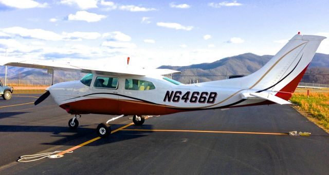 Cessna Centurion (N6466B)