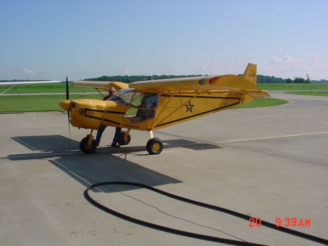 Cessna Skyhawk (N9040W) - Refueling on 7/20/09