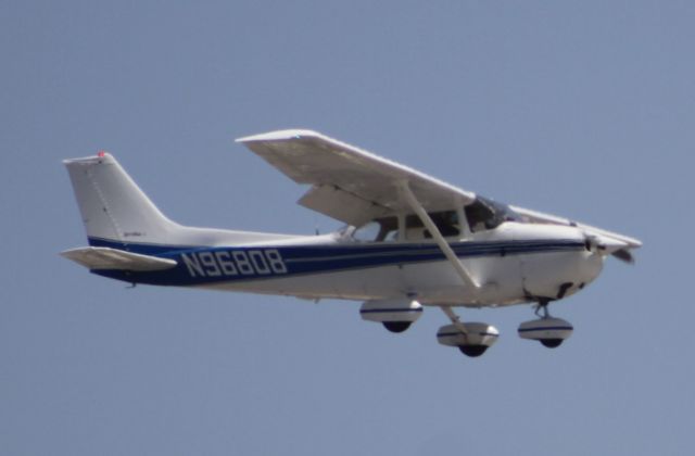 Cessna Skyhawk (N96808)