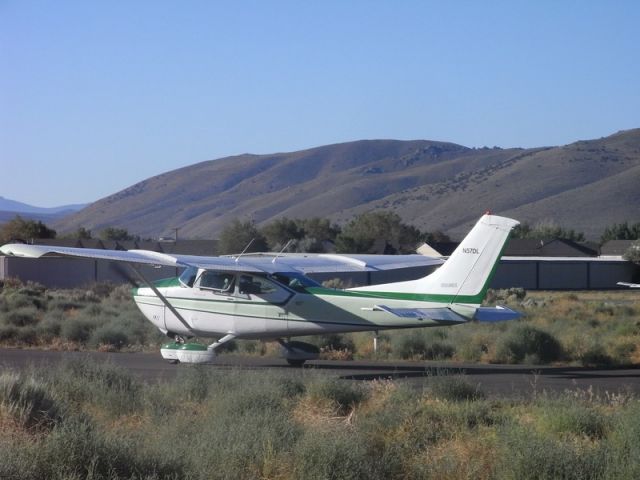 Cessna Skylane (N57DL)