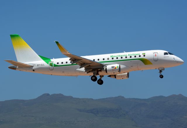 Embraer 175 (5T-CLL)