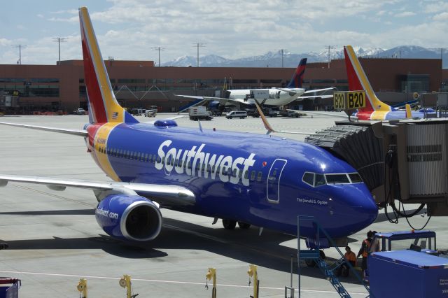 Boeing 737-700 (N439WN) - Southwest "The Donald G. Ogden"