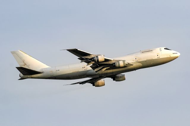 Boeing 747-200 (4L-GEN)