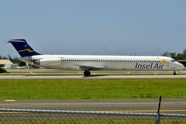 McDonnell Douglas MD-83 (PJ-MDB)