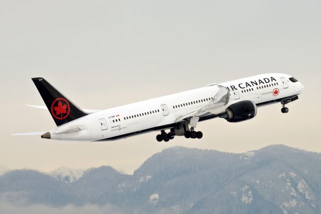 Boeing 787-9 Dreamliner (C-FVNF)