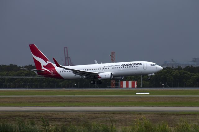 Boeing 737-700 (VH-VZL)