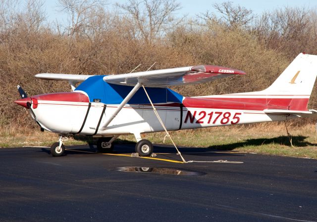 Cessna Skyhawk (N21785)