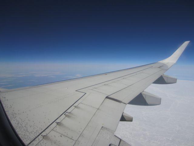 Embraer ERJ-190 (C-FHOS) - Air Canada flight 131 somewhere over western Canada between Ottawa and Calgary