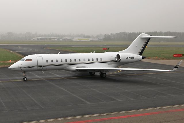 Bombardier Global Express (M-MNAA)