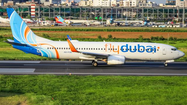 Boeing 737-700 (A6-FGE)
