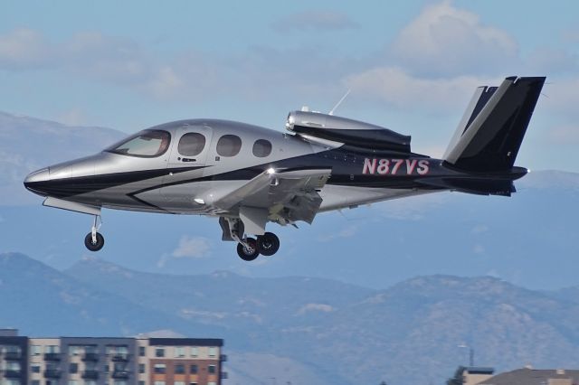 Cirrus Vision SF50 (N87VS)