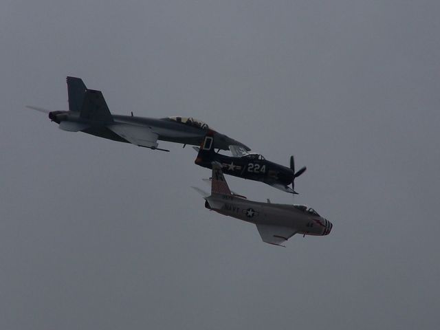 — — - MCAS Miramar Airshow 2006  San Diego, CA  Three ship Heritage Flight