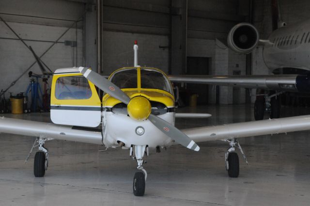 Piper Cherokee Arrow (N3206R) - IN THE SKYWEST AIRCRAFT HANGAR FOR AVIATION FARE. 