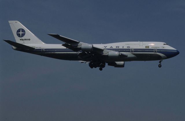 BOEING 747-300 (PP-VOC) - Final Approach to Narita Intl Airport Rwy16R on 1998/04/30