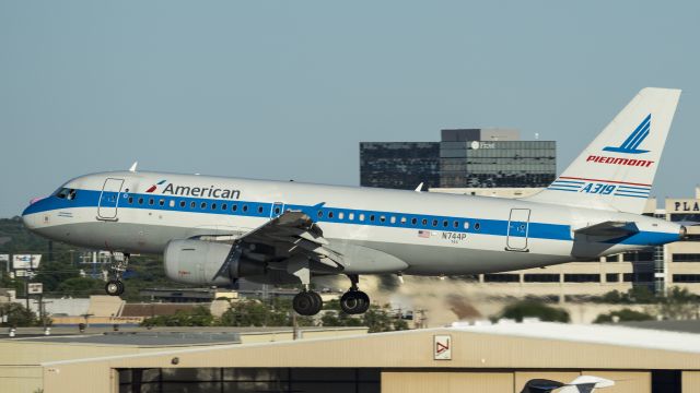 Airbus A319 (N744P) - Piedmont livery on short final for runway 4