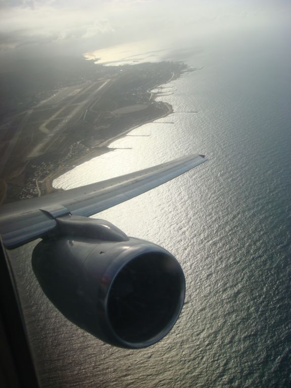 Boeing 757-200 (YV304T) - Taking off from SVMI (Maiquetia, Caracas, Venezuela