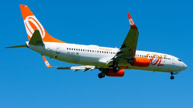Boeing 737-800 (PR-GUC)