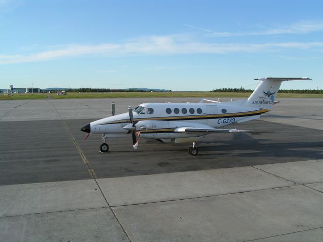 Beechcraft Super King Air 200 (C-GZYO)