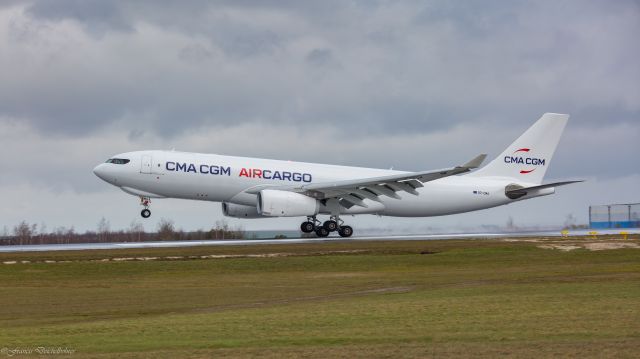 Airbus A330-200 (OO-CMA)