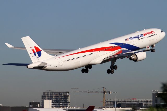 Airbus A330-300 (9M-MTK)