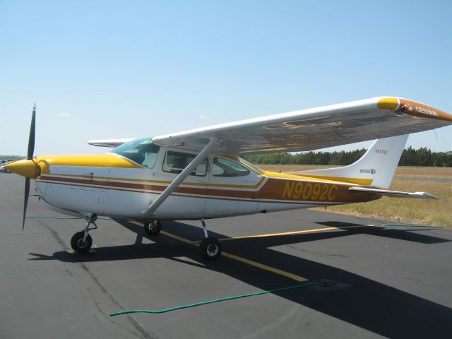 Cessna Skylane (N9092C)