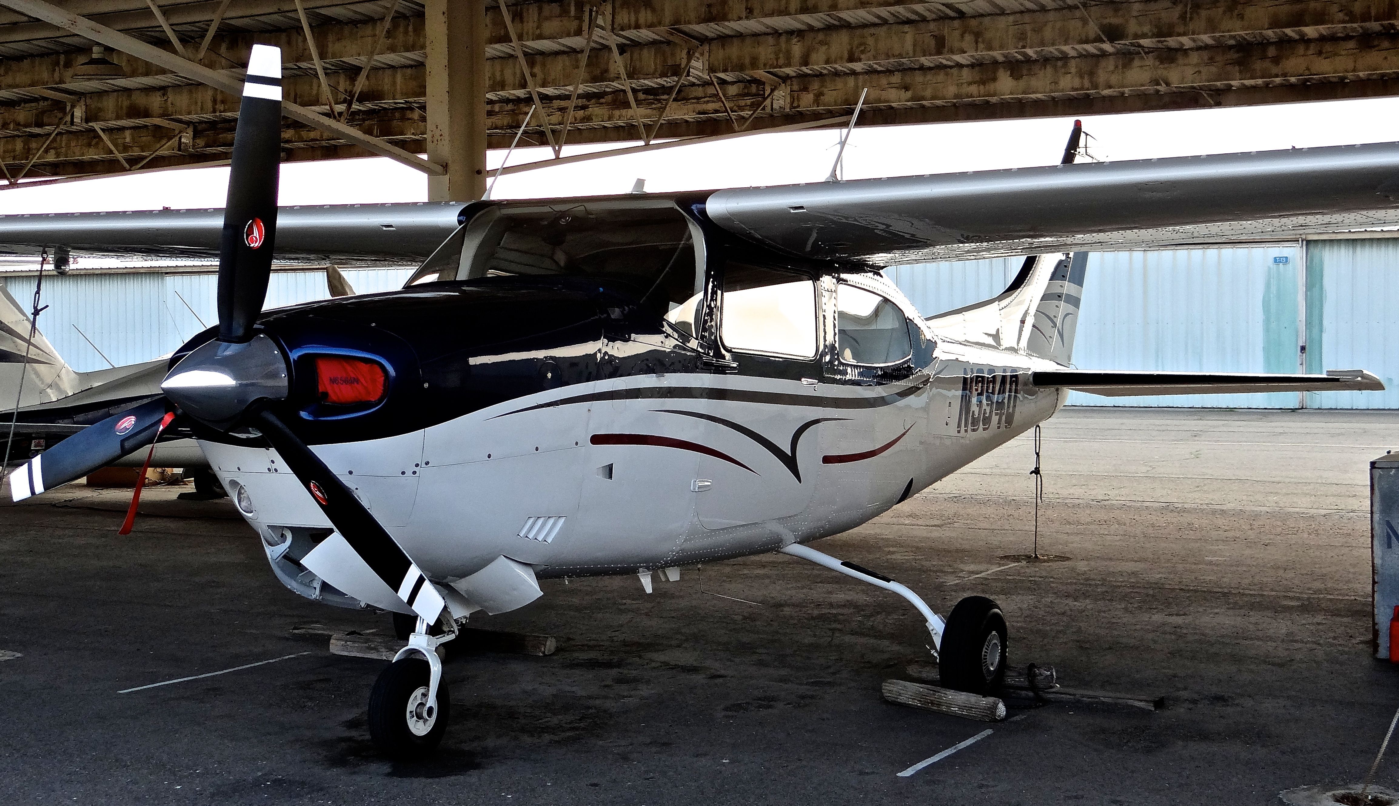 Cessna Centurion (N394Q) - Probably one of the nicest Cessna 210s out there.