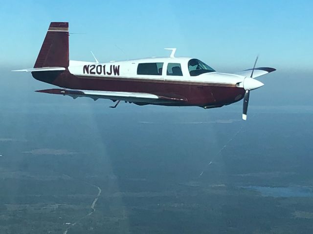 Mooney M-20 (N201JW) - In flight