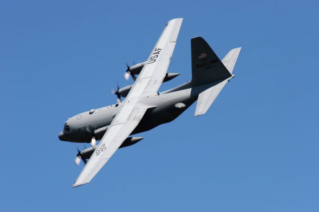 Lockheed C-130 Hercules — - Close pass by a 934th Airlift Wing C-130