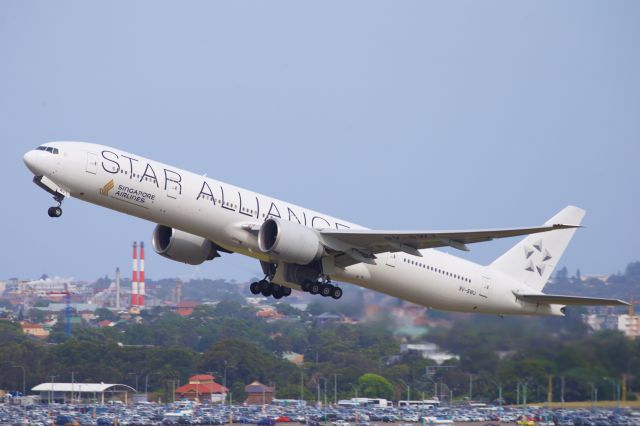 BOEING 777-300ER (9V-SWJ)