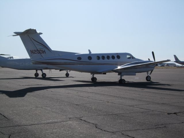 Beechcraft Super King Air 200 (N20DH)