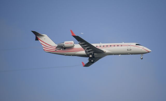 Canadair Regional Jet CRJ-200 (N207RW) - Arriving KDPA rwy 2L.