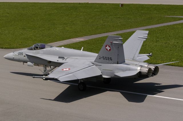 McDonnell Douglas FA-18 Hornet (J5026)