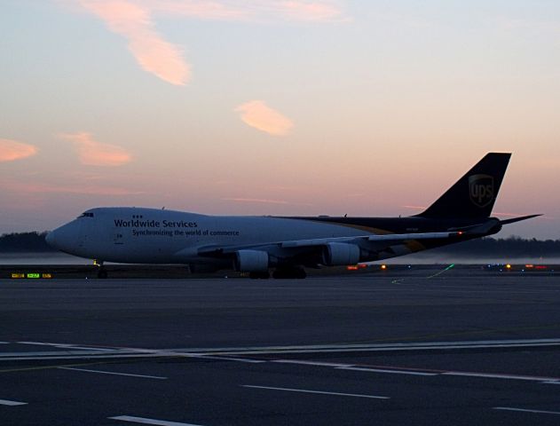 Boeing 747-400 (N573UP)