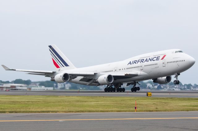 Boeing 747-400 (F-GEXB)