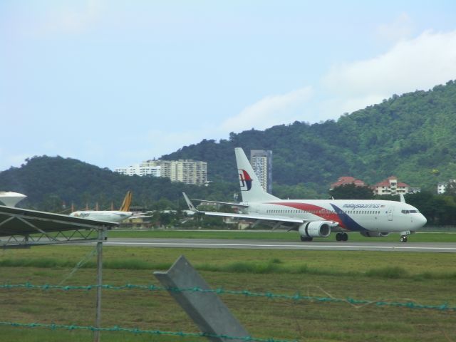 Boeing 737-800 (9M-MXV)