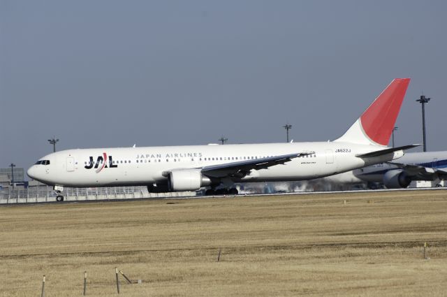 BOEING 767-300 (JA622J) - Departure at NRT Airport R/W34L on 2012/01/04