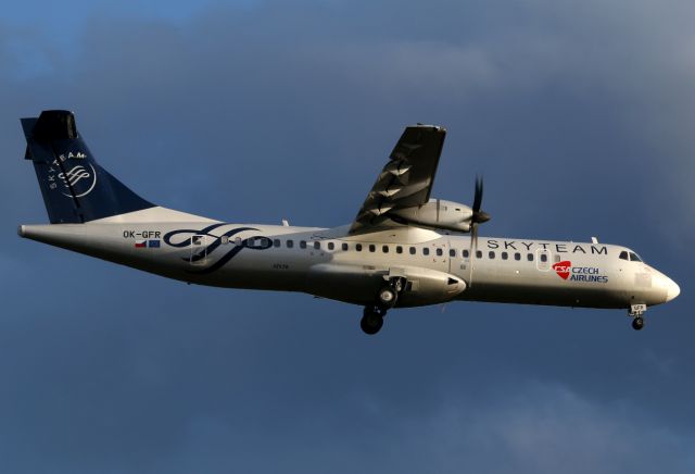 ATR ATR-72 (OK-GFR)