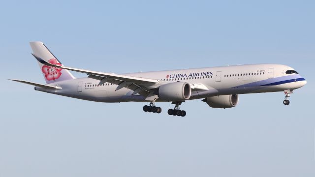 Airbus A350-900 (B-18906)