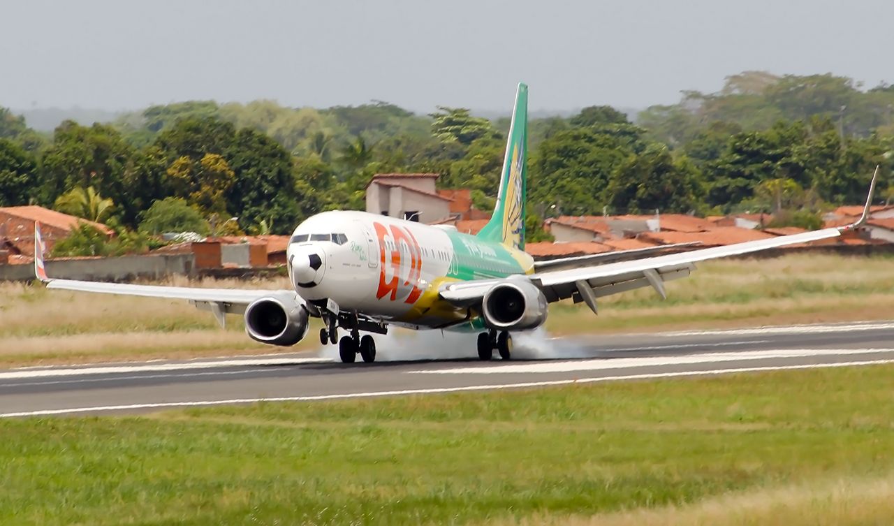 Boeing 737-800 (PR-GUK)