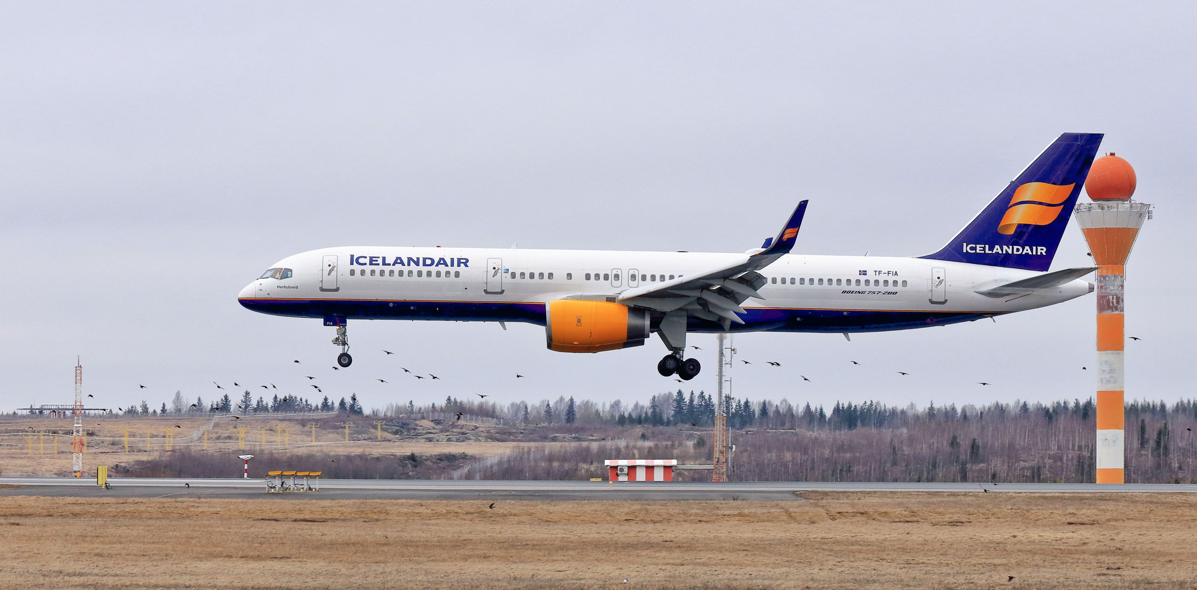 Boeing 757-200 (TF-FIA)