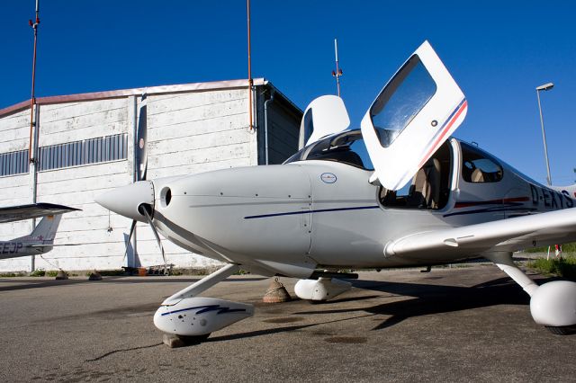 Cirrus SR-20 (D-EXYS)