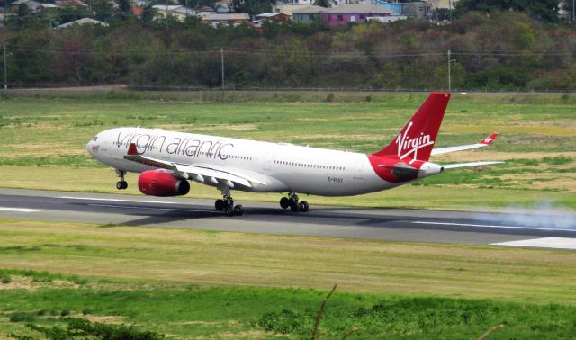 Airbus A330-300 (G-VSXY)